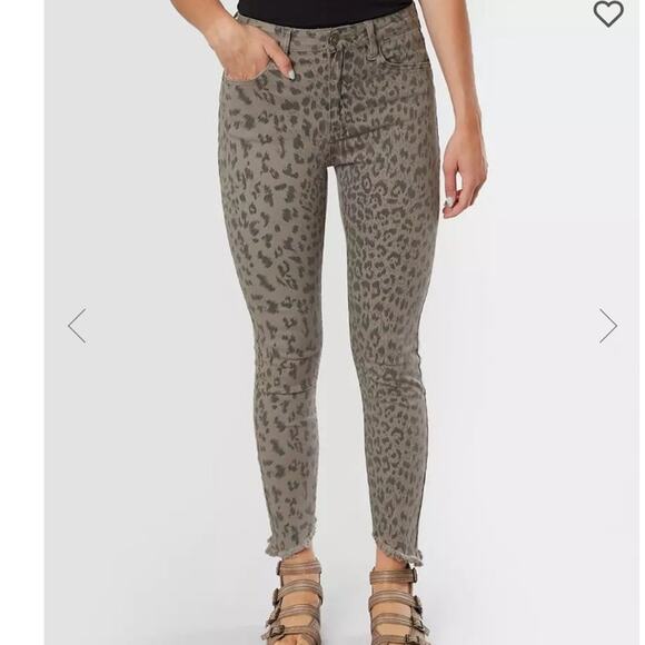 Kancan High Rise Crop Skinny Jeans Leopard Army Green Fringe Hem Size 27 NWT - Picture 1 of 15